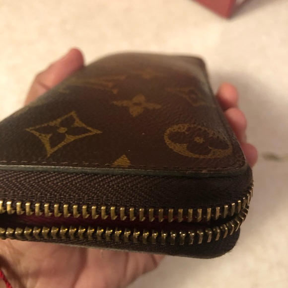 wallet - Picture 2 of 8